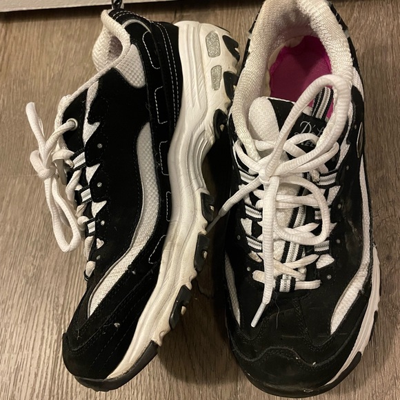 Sketchers worn 3-5 times - Picture 2 of 5